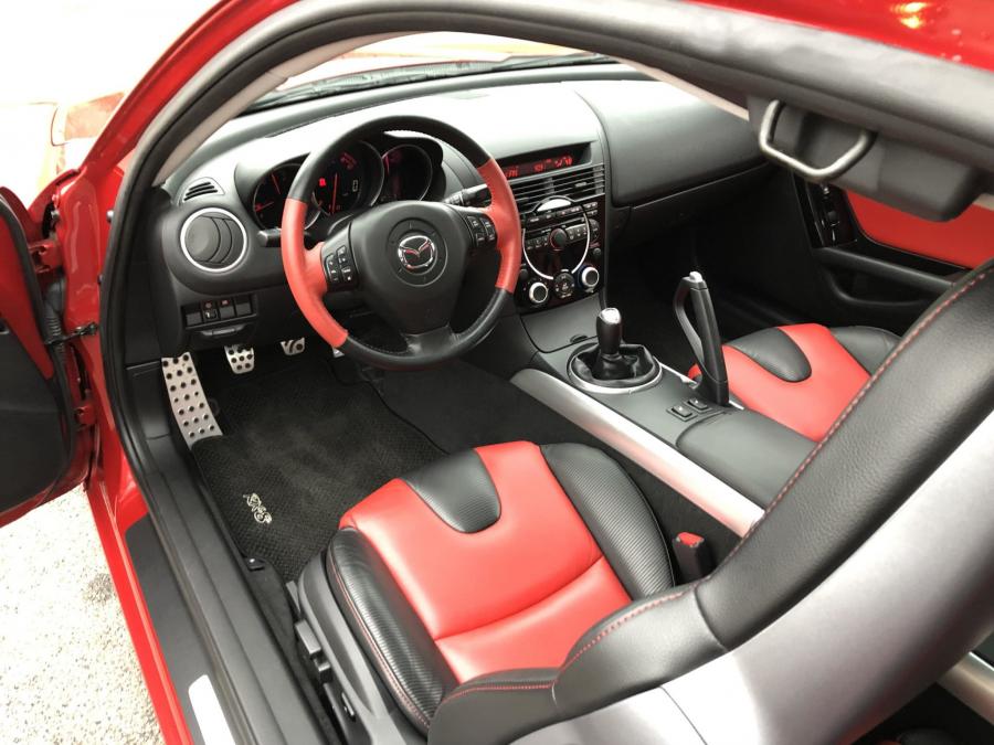 Интерьер Mazda RX-8 2005 года  (фото 109 из 197)